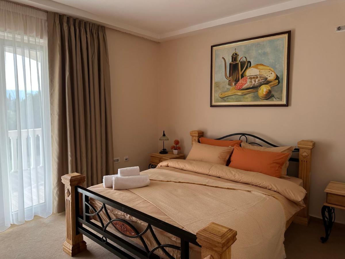 Vila Danica Tivat Apartman Kültér fotó