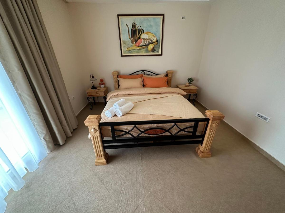 Vila Danica Tivat Apartman Kültér fotó