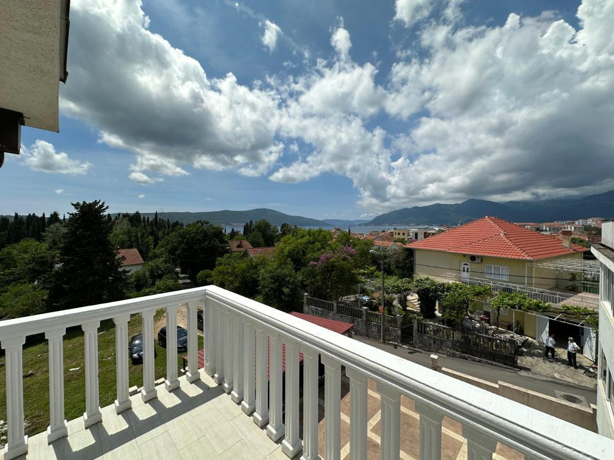 Vila Danica Tivat Apartman Kültér fotó