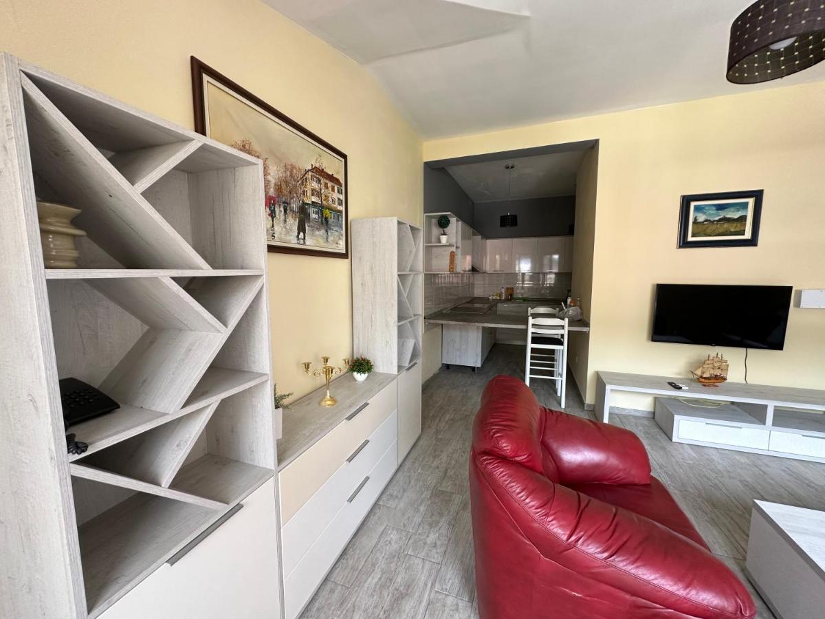 Vila Danica Tivat Apartman Kültér fotó