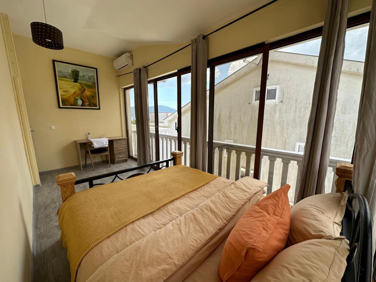 Vila Danica Tivat Apartman Kültér fotó