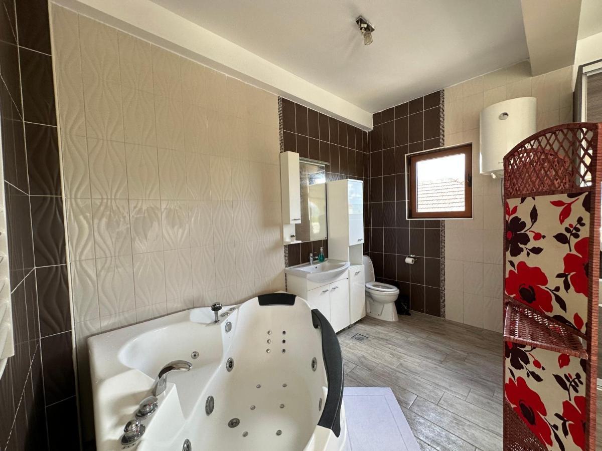 Vila Danica Tivat Apartman Kültér fotó