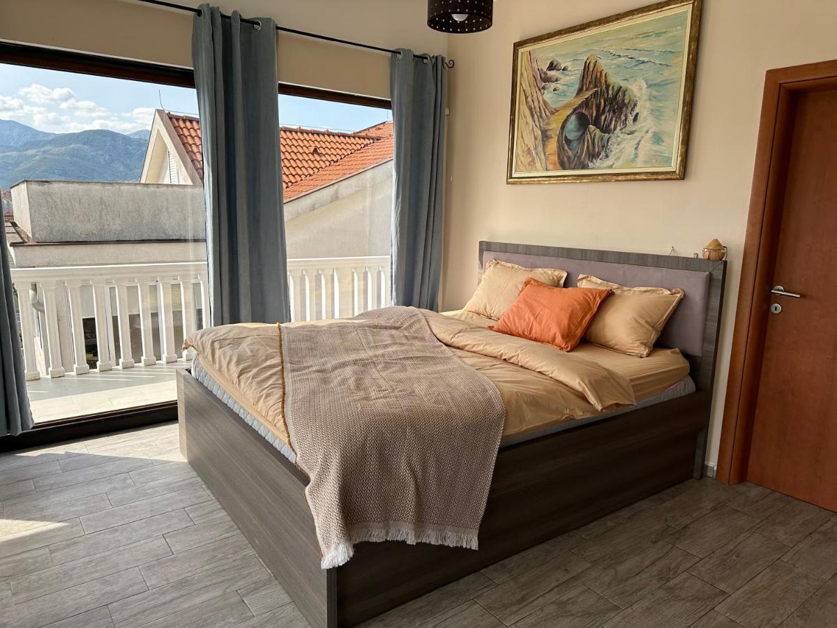 Vila Danica Tivat Apartman Kültér fotó