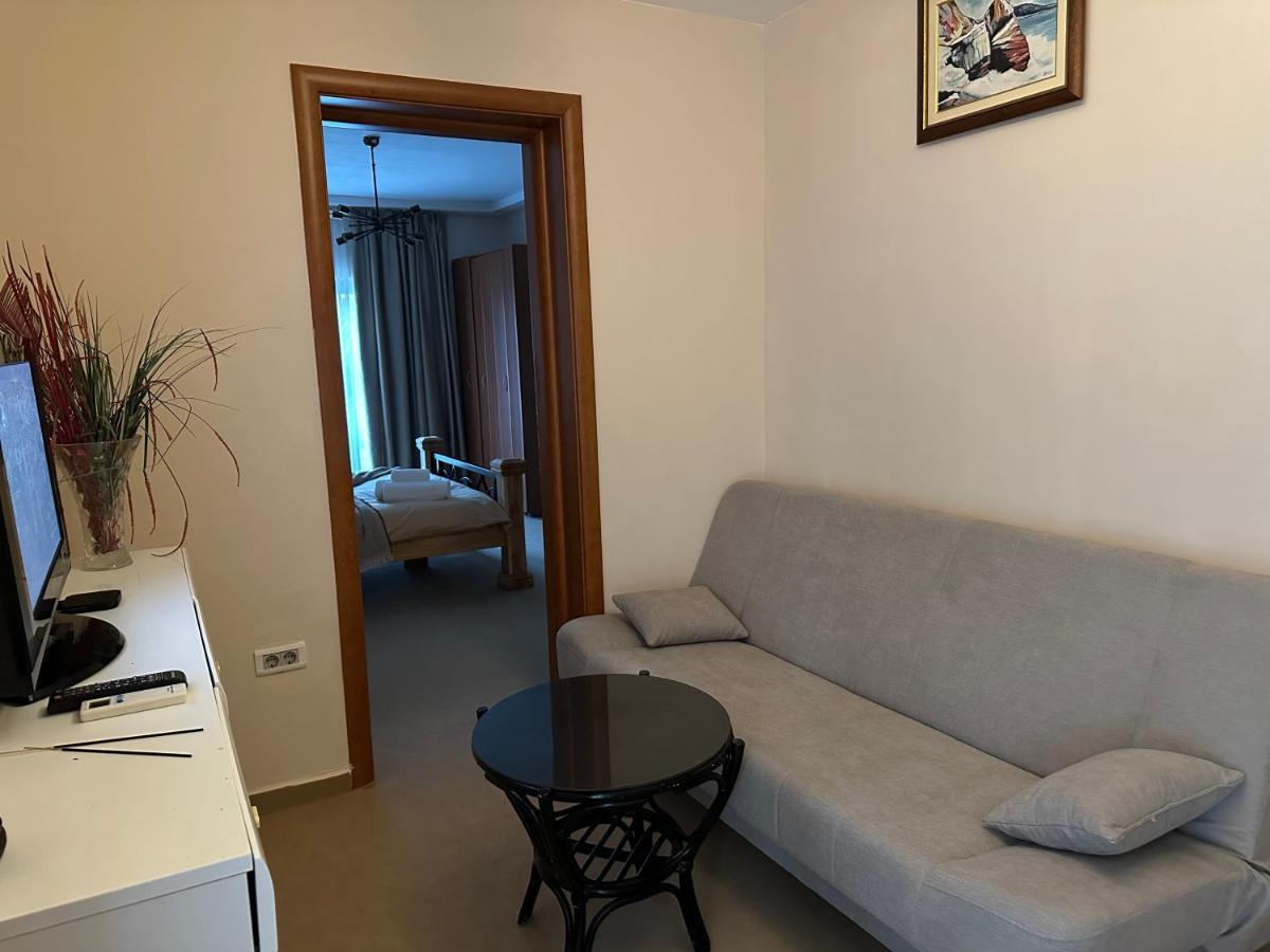 Vila Danica Tivat Apartman Kültér fotó