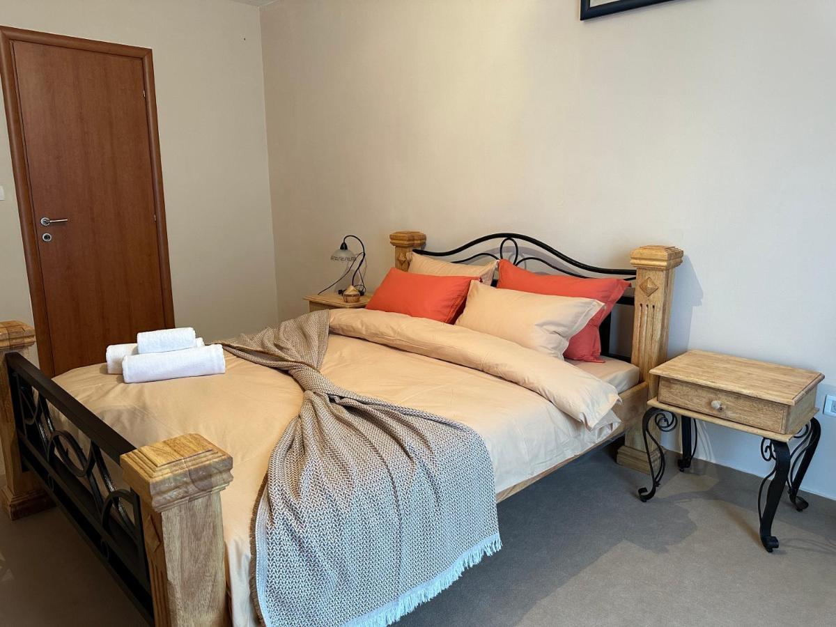 Vila Danica Tivat Apartman Kültér fotó